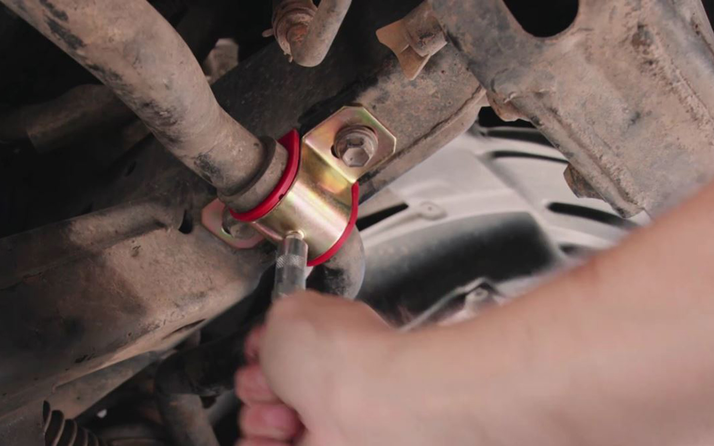 Grease Sway Bar Bushing